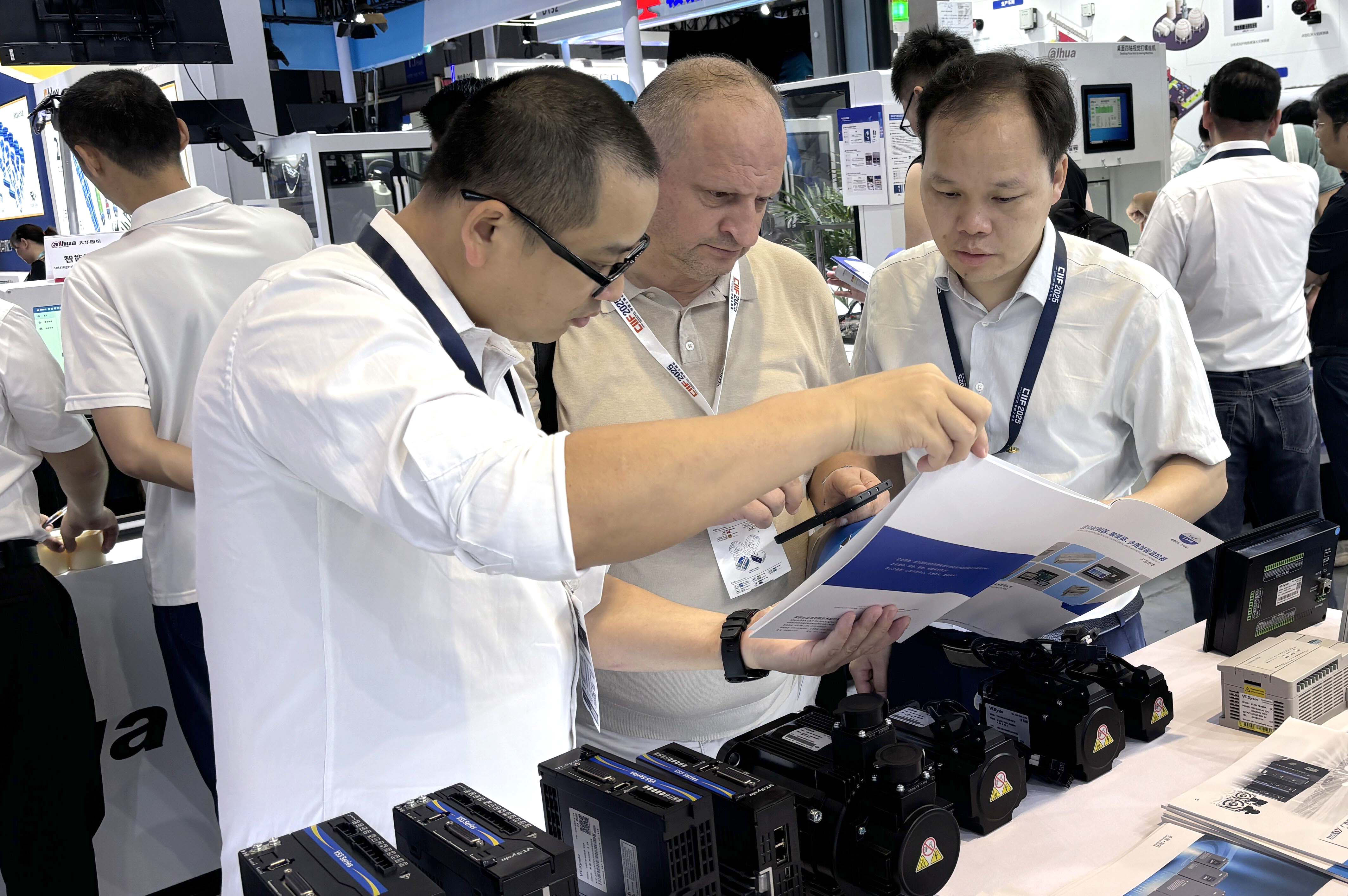 藍(lán)海華騰2025上海工博會圓滿收官！