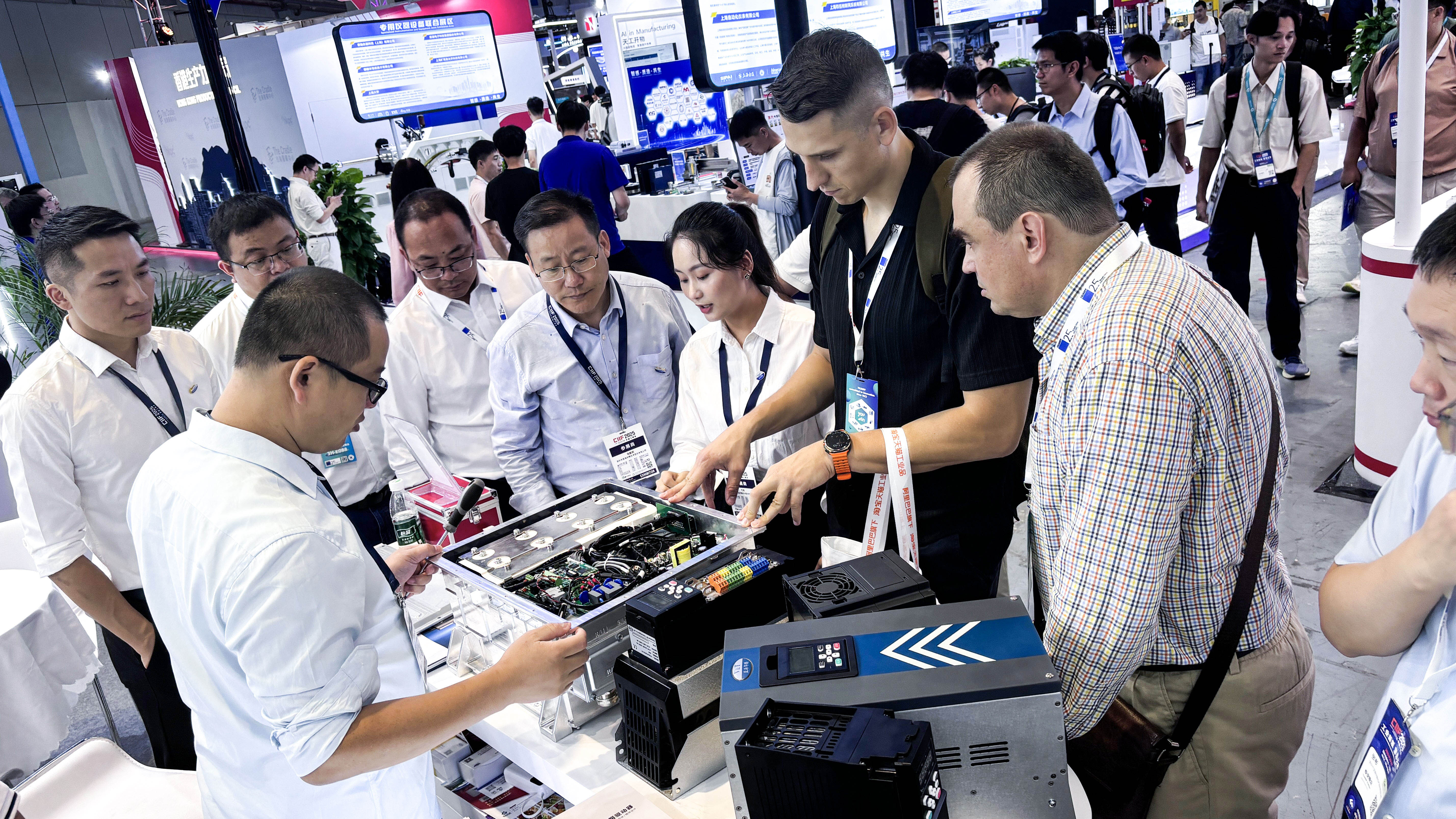 藍(lán)海華騰2025上海工博會圓滿收官！